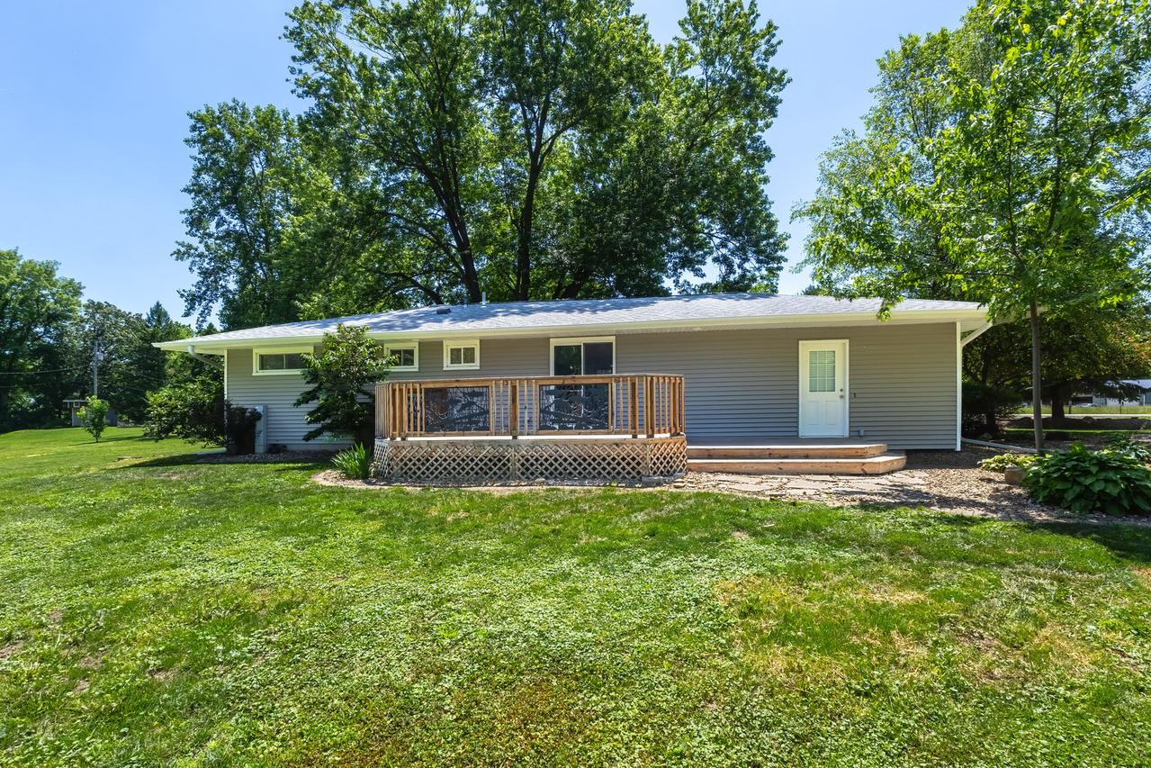 6701 221st St., Port Byron, IL 61275