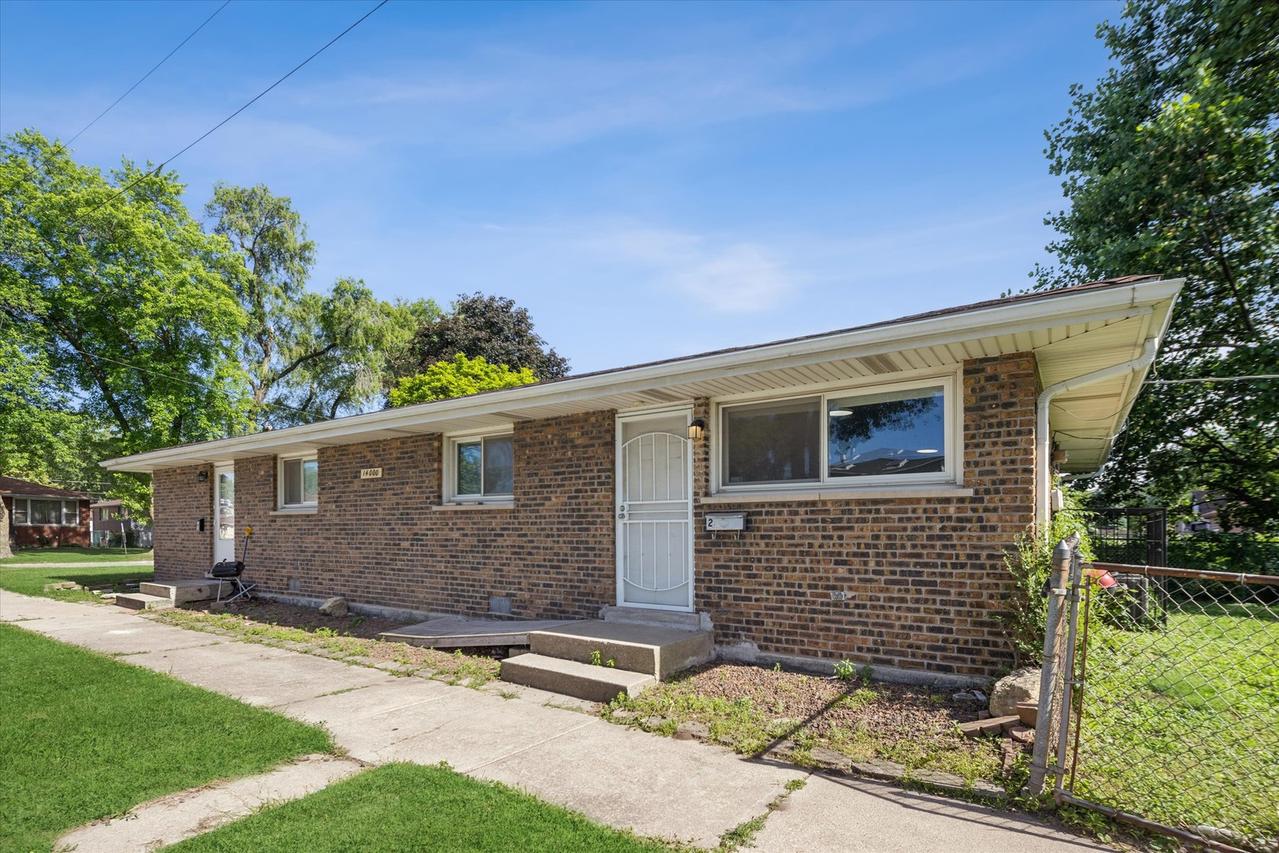 14000 S Hoxie Ave., Burnham, IL 60633