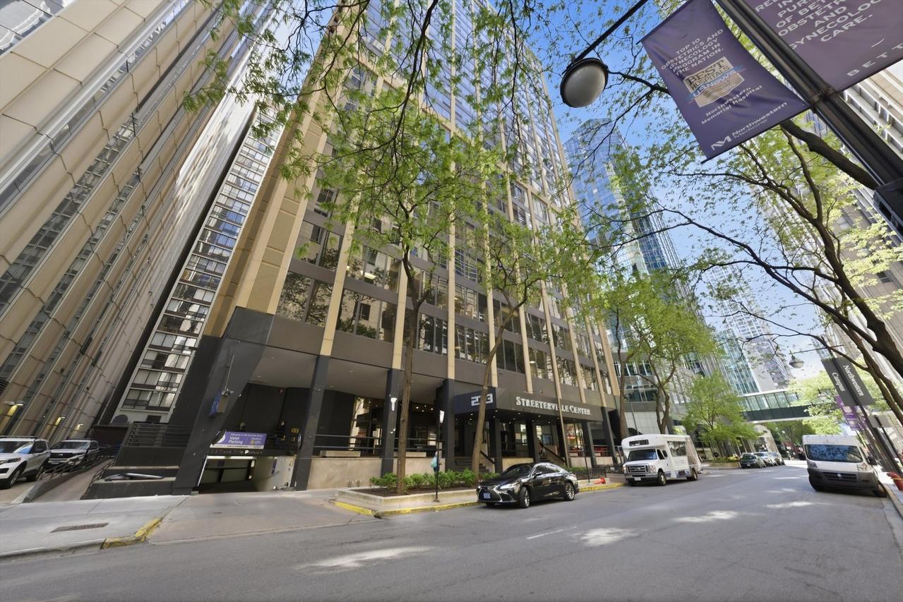 233 E Erie St. #1301, Chicago, IL 60611