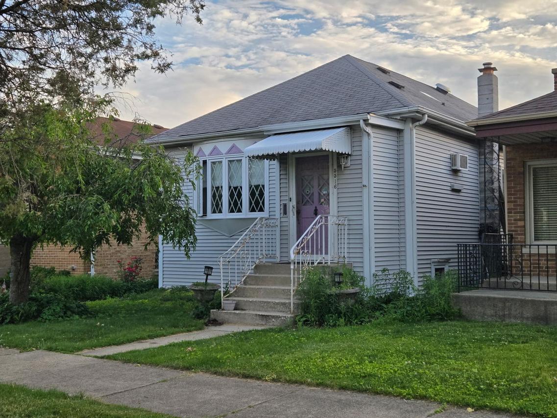 5516 N Natchez Ave., Chicago, IL 60656