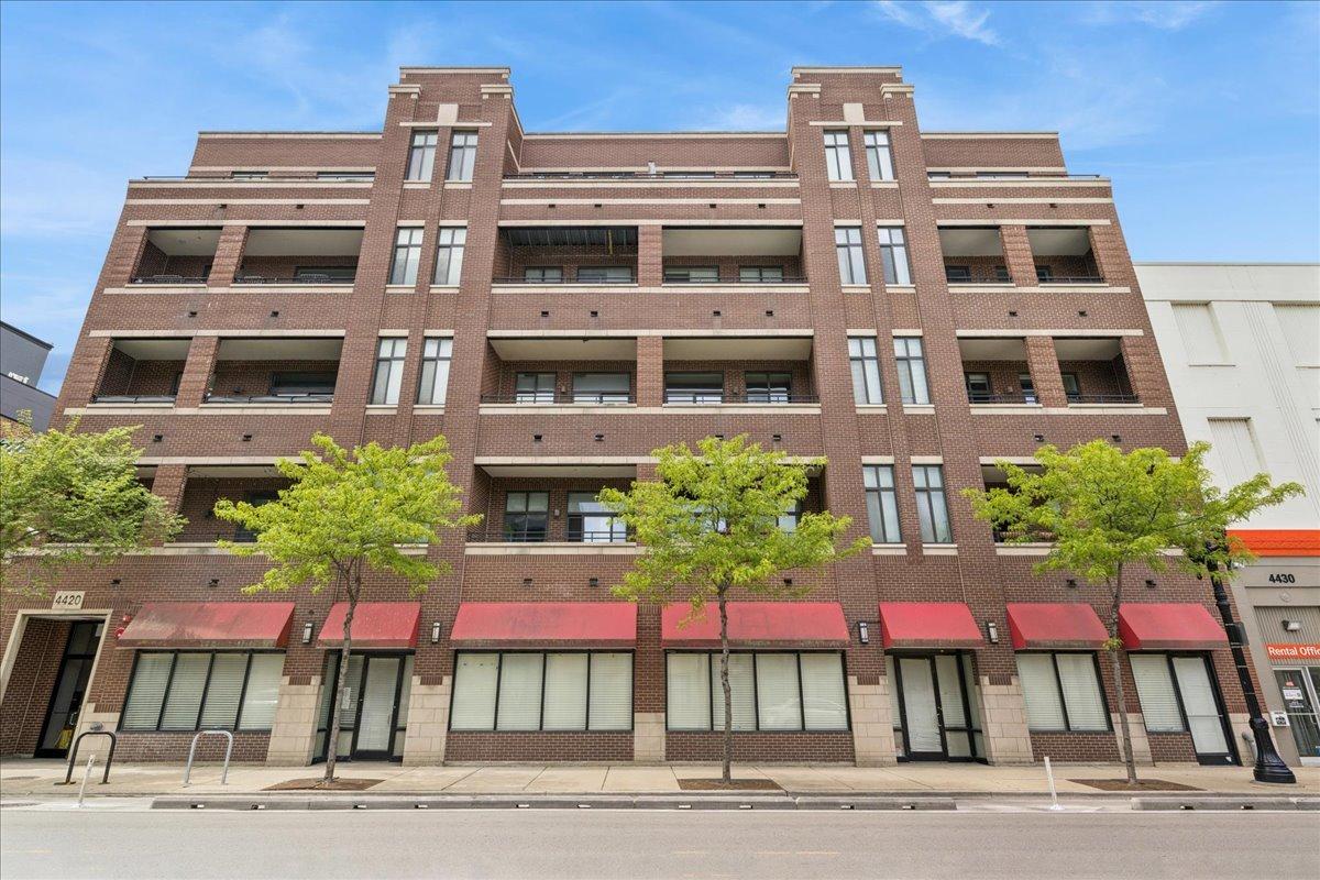 4420 N Clark St. #207, Chicago, IL 60640