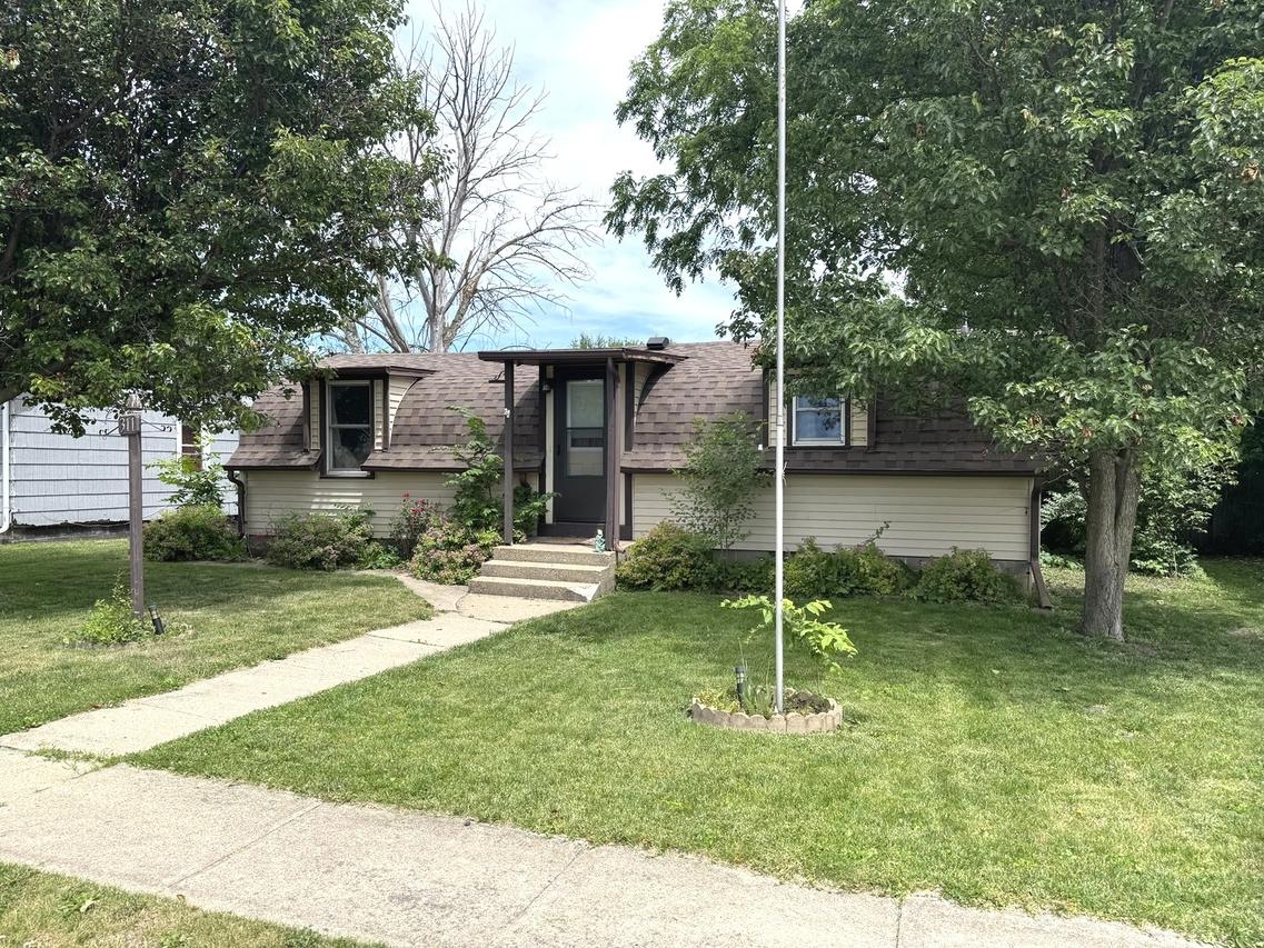 311 S Walnut St., Wyanet, IL 61379