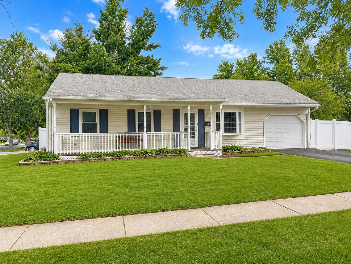 22704 Theodore Ave., Sauk Village, IL 60411