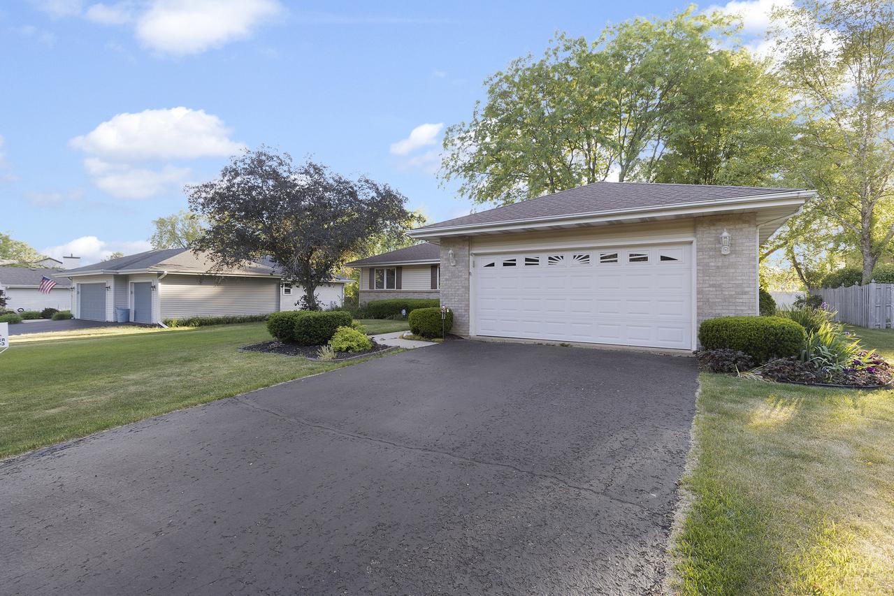 984 Anee Dr., Rockford, IL 61108