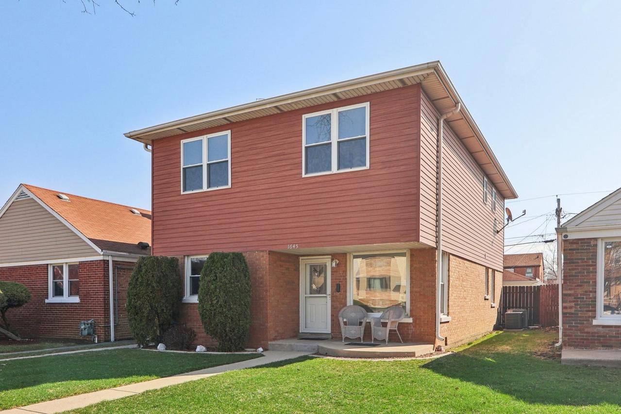 1645 N 23rd Ave., Melrose Park, IL 60160