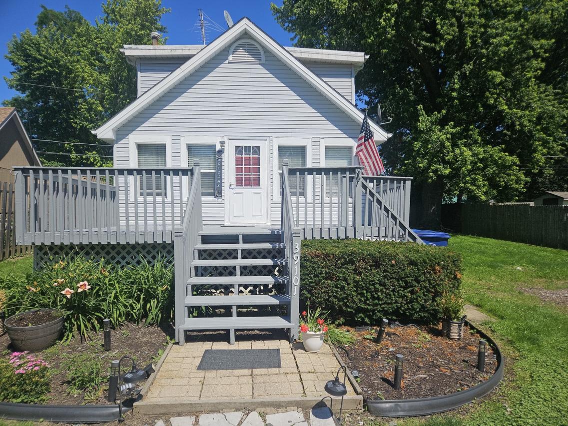 39101 N Walnut St., Lake Villa, IL 60046