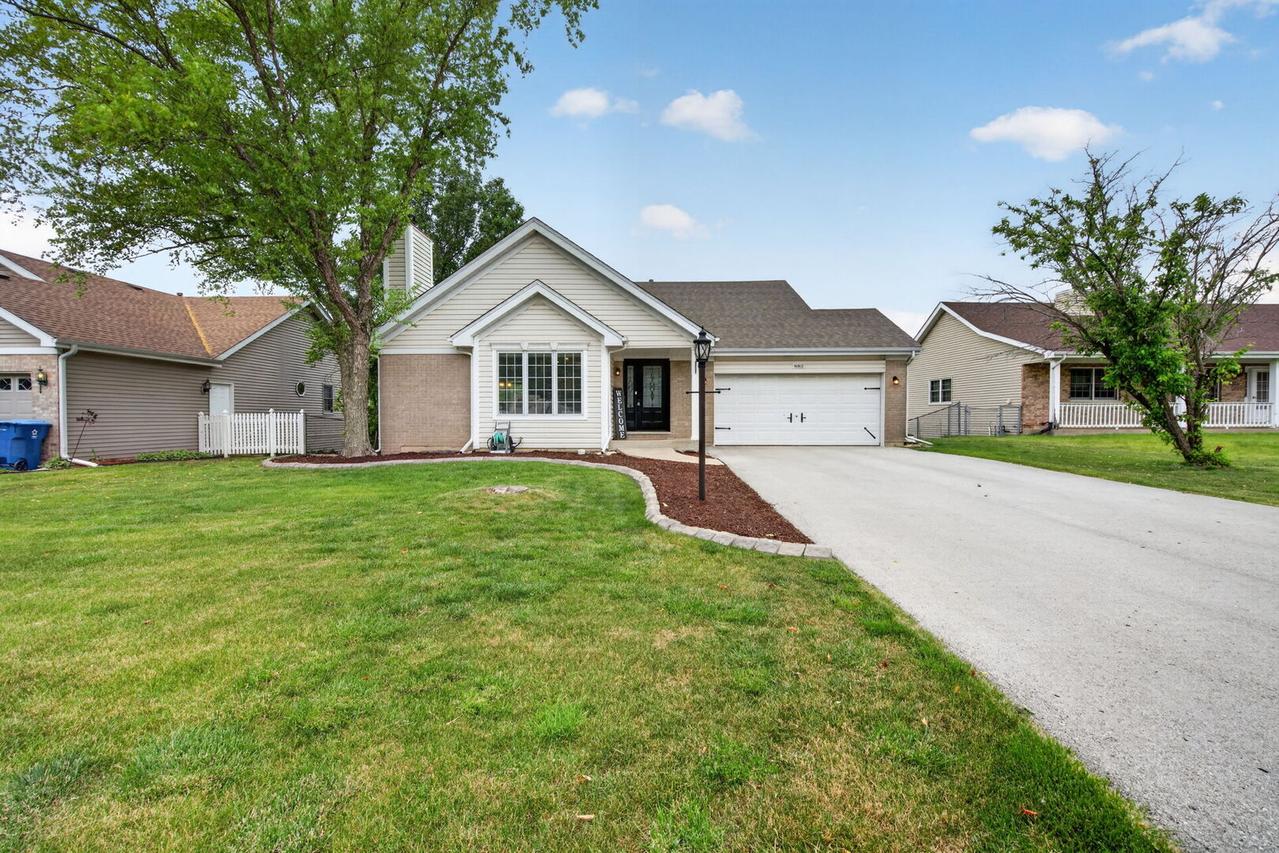 882 Wilshire Ln., Crete, IL 60417