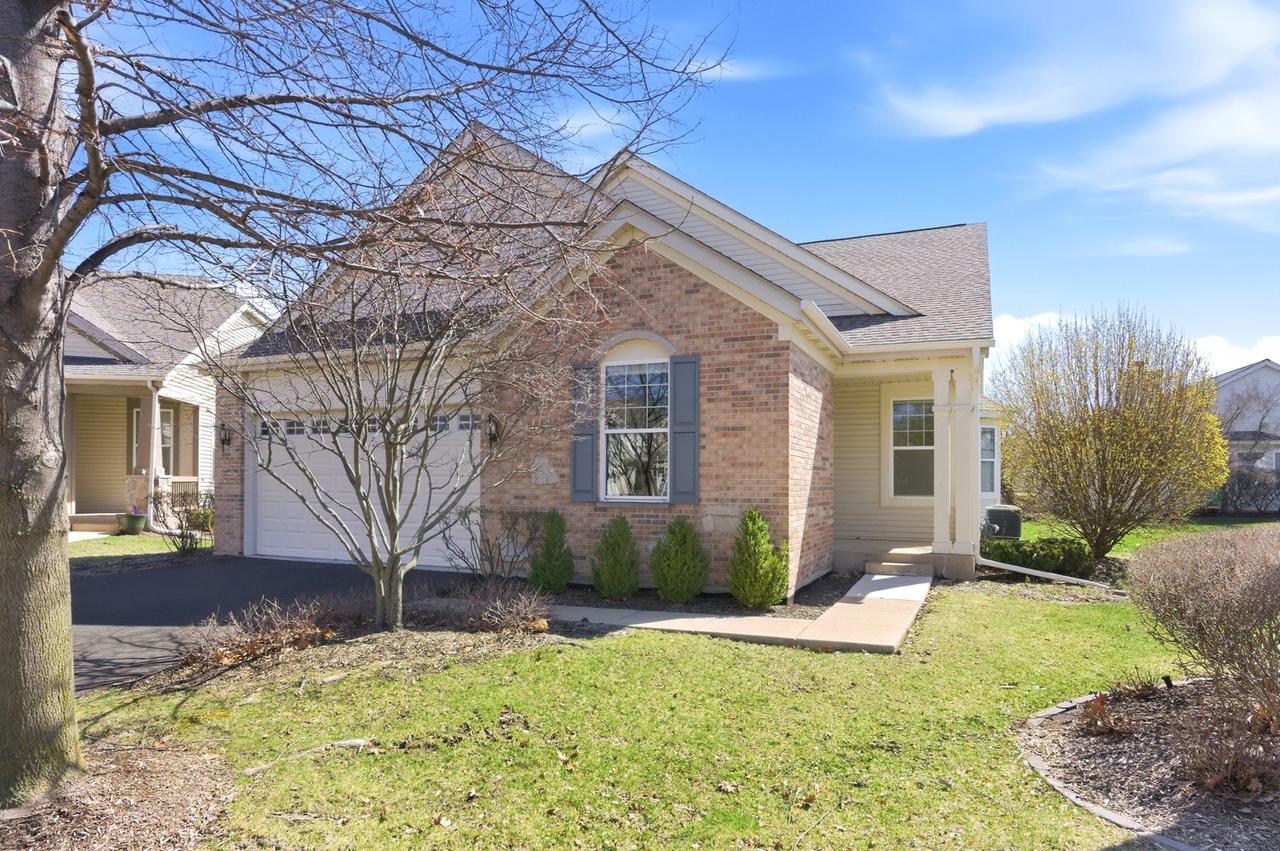 1967 Holloway Ct., Aurora, IL 60502