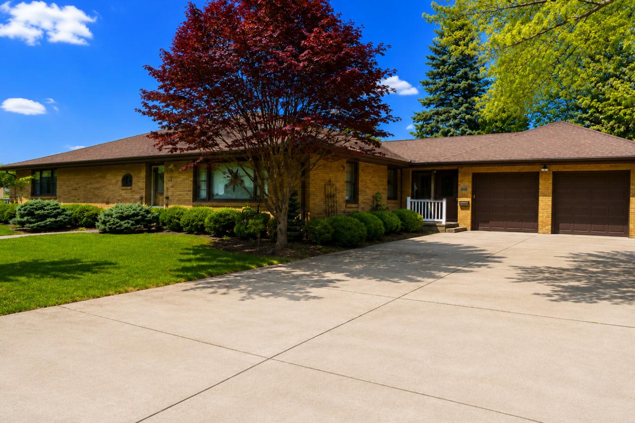 1206 5th Ave., Sterling, IL 61081