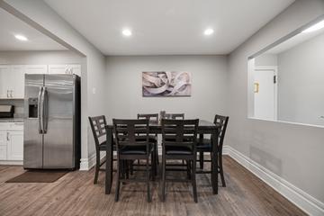 1430 Sandstone Dr. #115, Wheeling, IL 60090