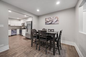 1430 Sandstone Dr. #115, Wheeling, IL 60090