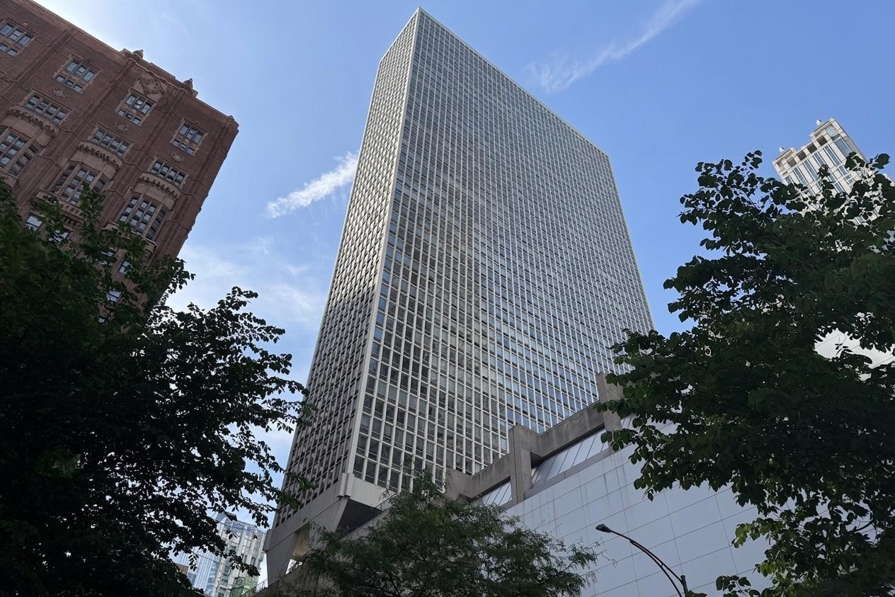 111 E Chestnut St. #37C, Chicago, IL 60611