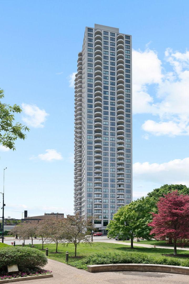 2020 N Lincoln Park West #18M, Chicago, IL 60614