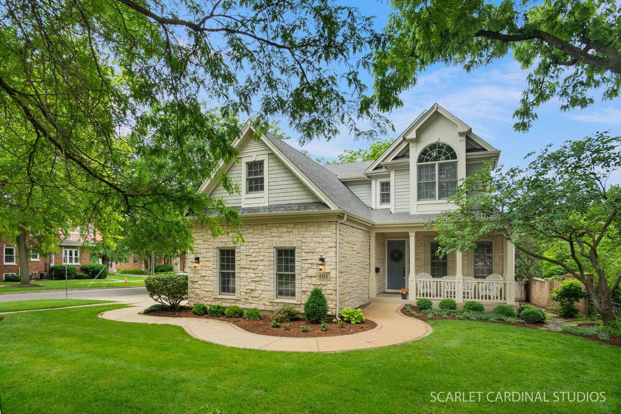 404 N Washington St., Wheaton, IL 60187