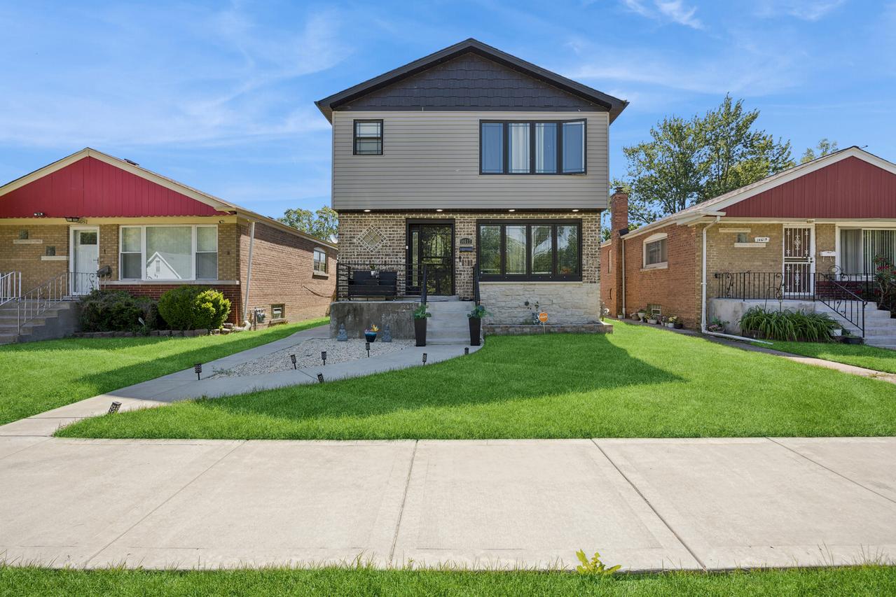 [Address Hidden by Seller], Harvey, IL 60426