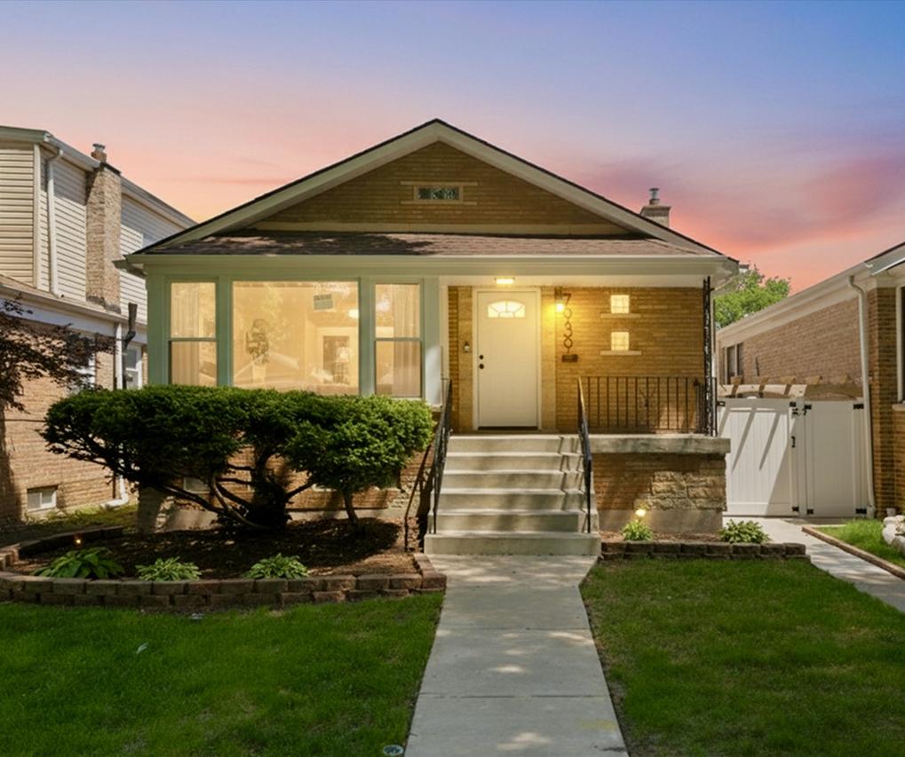 7939 S Saint Louis Ave., Chicago, IL 60652