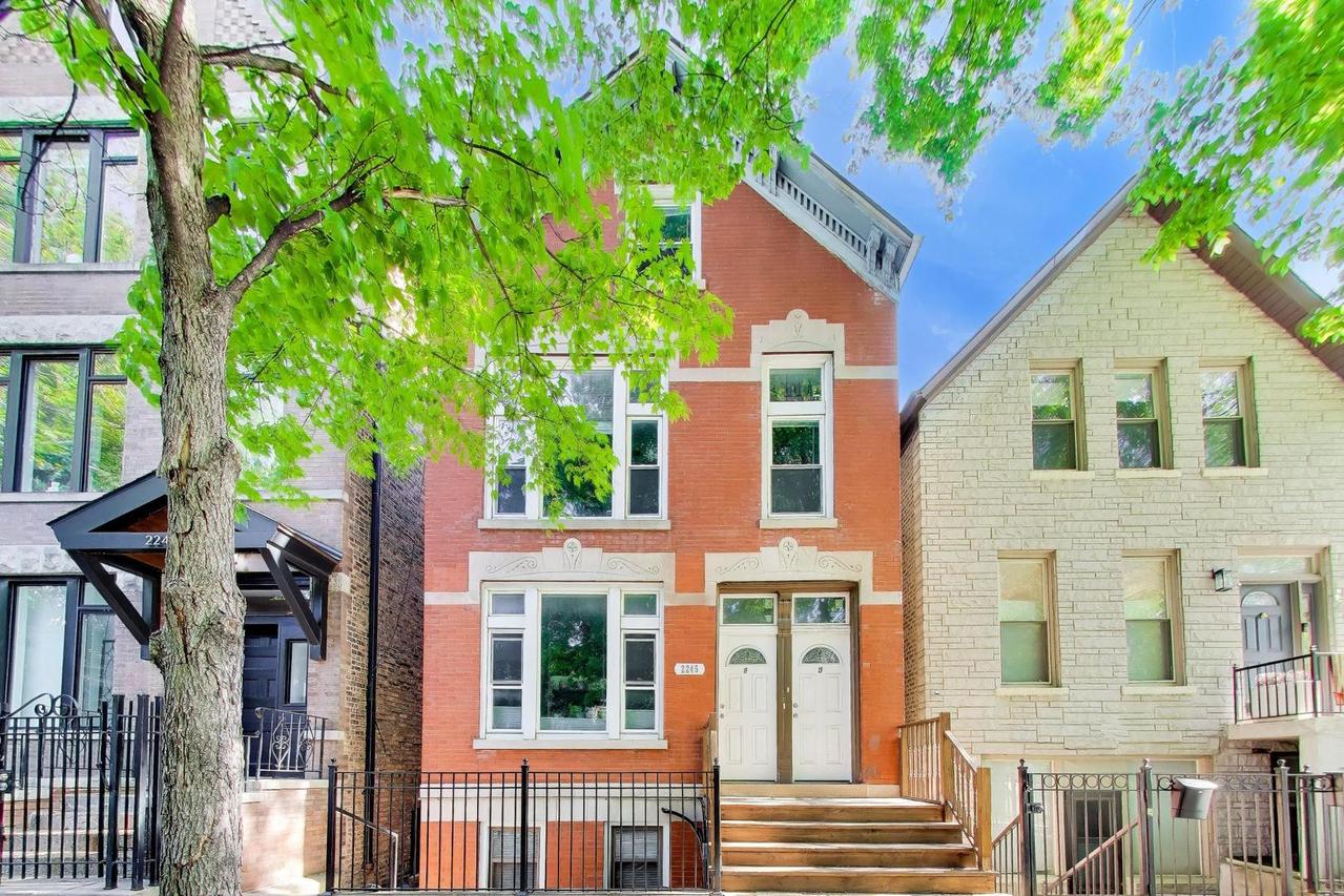 2245 W Shakespeare Ave., Chicago, IL 60647