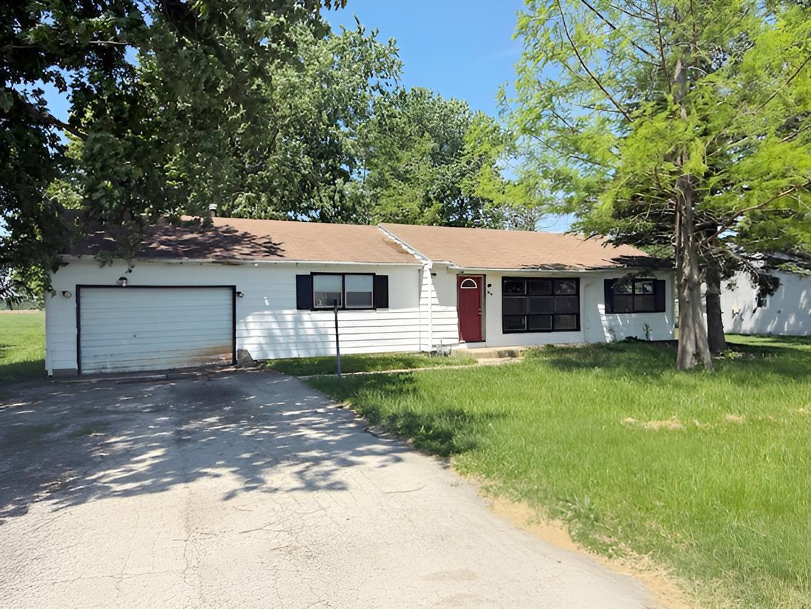 424 S 3000 W Rd., Kankakee, IL 60901