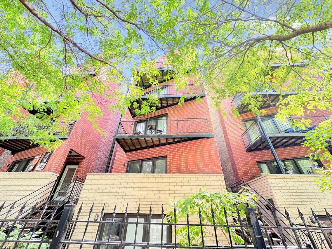 25 E 26th St. #2, Chicago, IL 60616