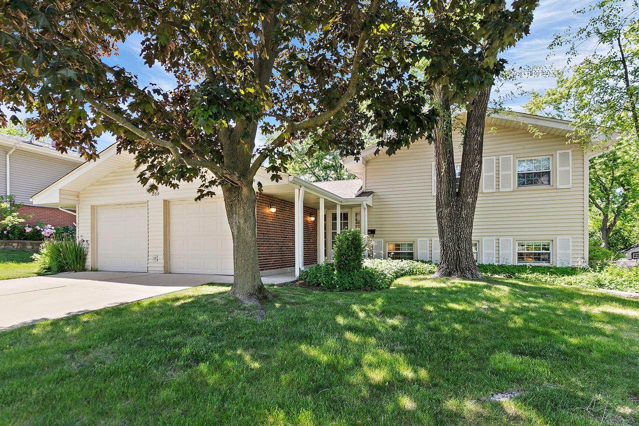 1150 Glen Ln., Hoffman Estates, IL 60169