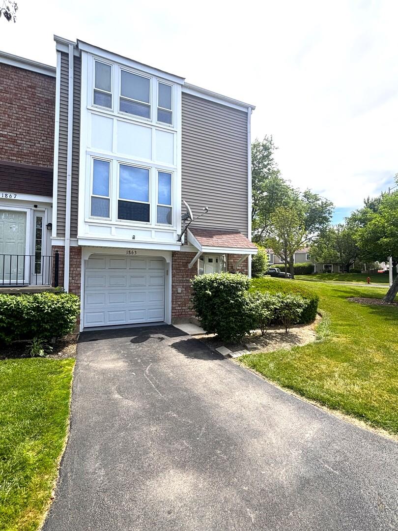 1863 Williamsburg Dr., Hoffman Estates, IL 60169