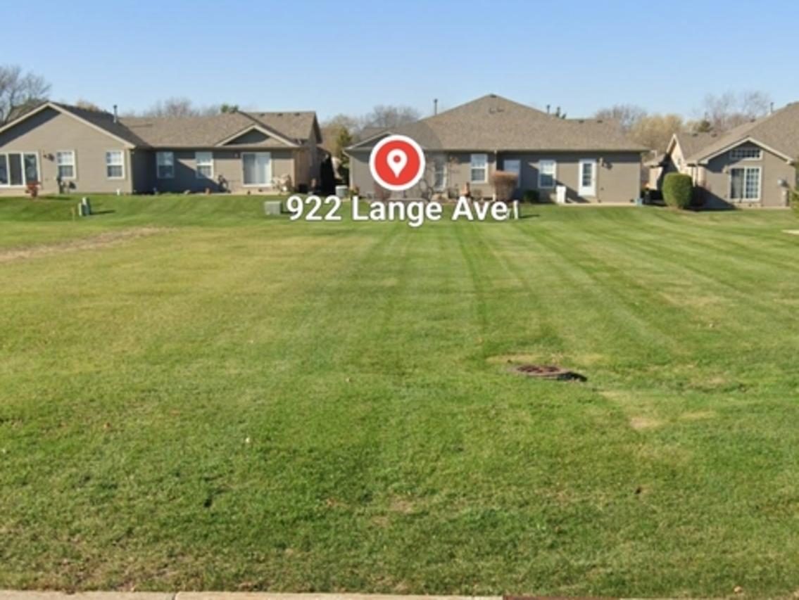 922 Lange Ave., Beecher, IL 60401