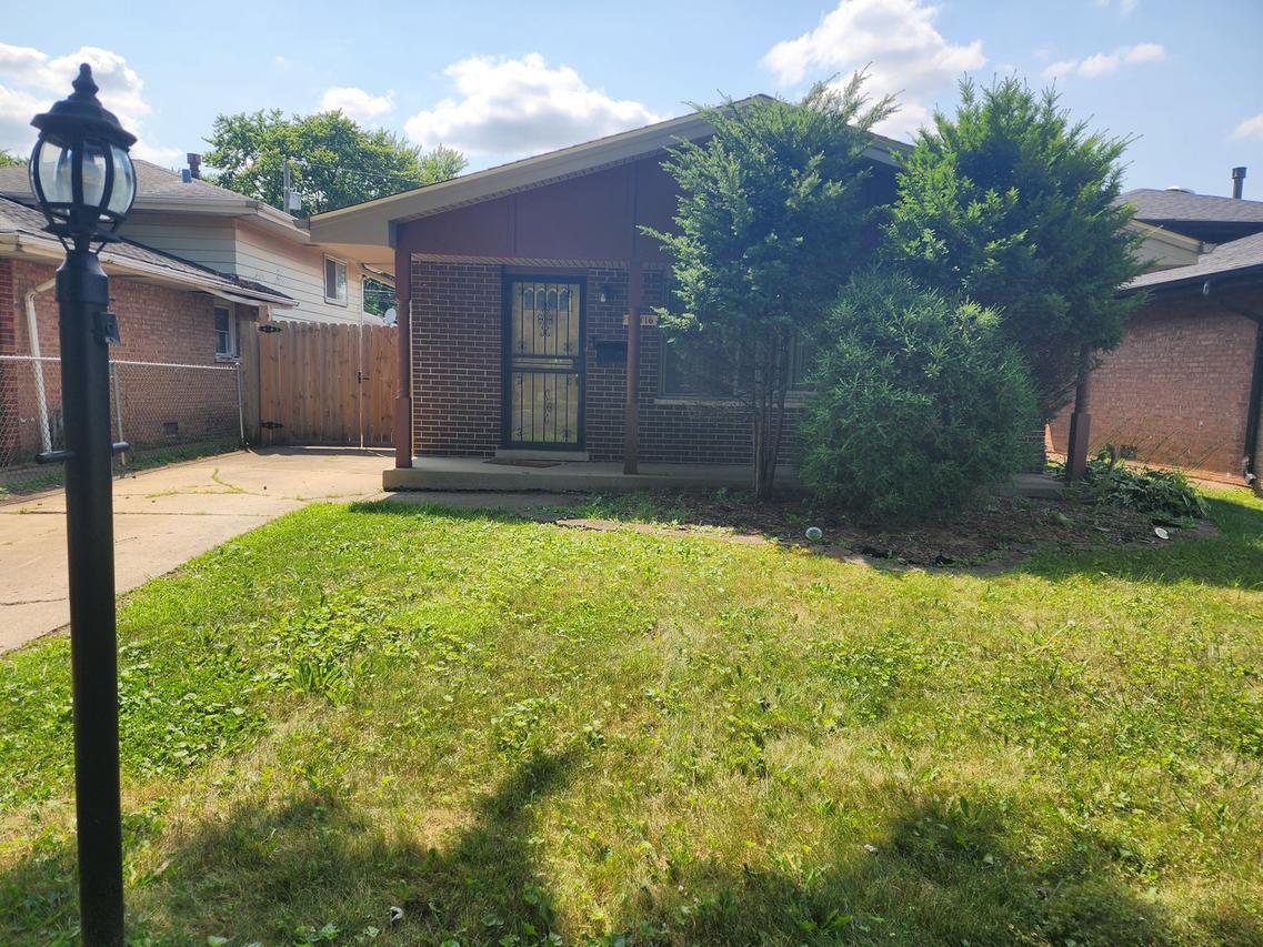 14116 S Hoxie Ave., Burnham, IL 60633