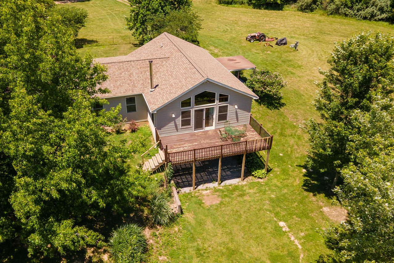450 Clark School Rd., Desoto, IL 62924