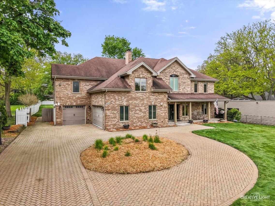 10S060 Clarendon Hills Rd., Willowbrook, IL 60527