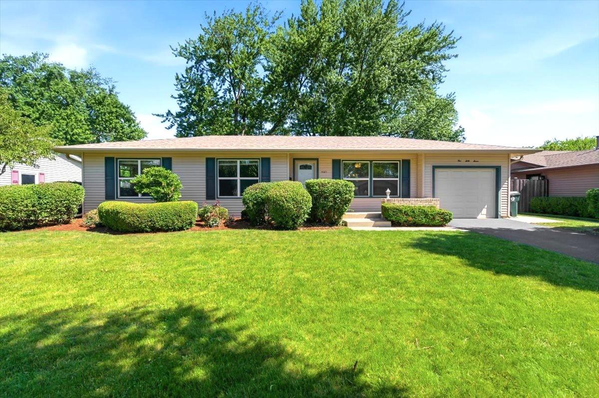 567 Northampton Cir., Elk Grove Village, IL 60007