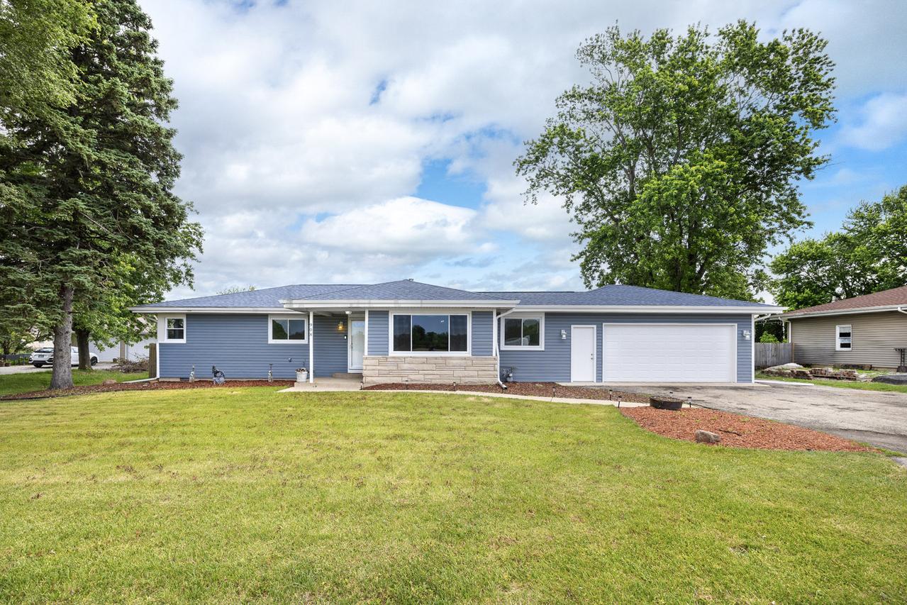 908 S Briggs St., Joliet, IL 60433