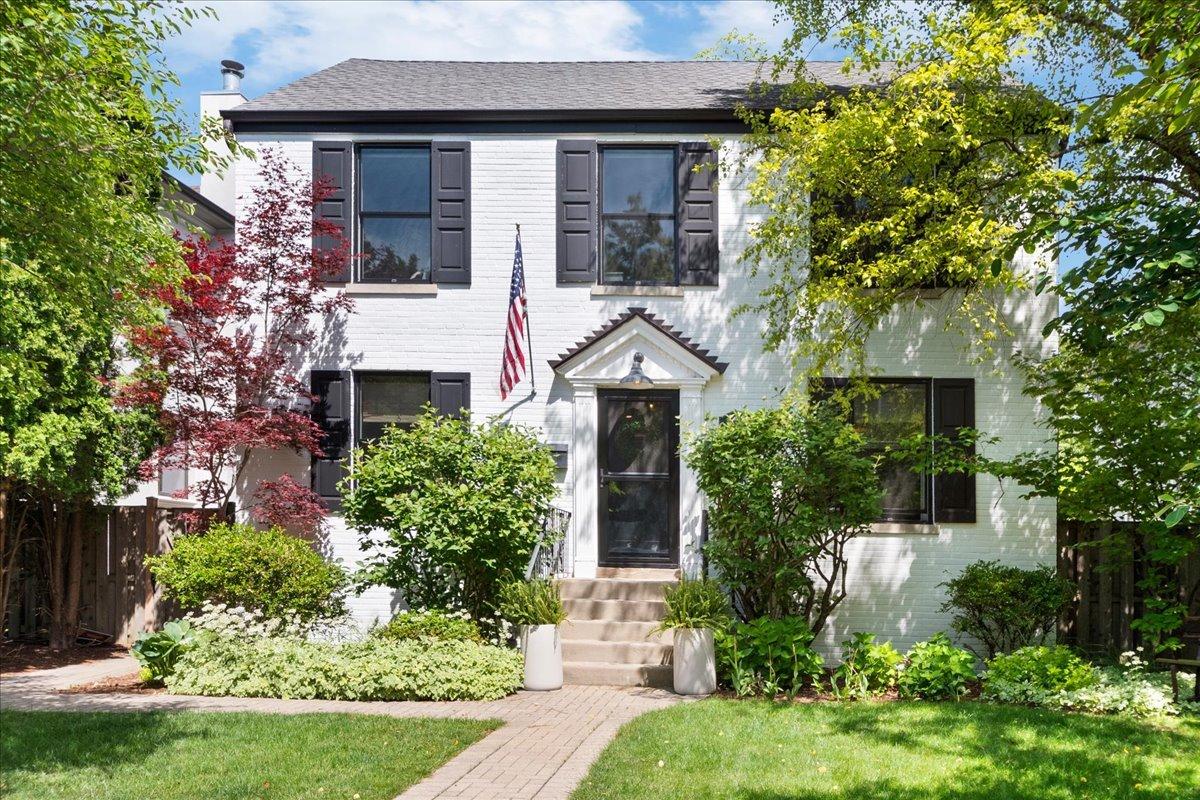 2433 Hastings Ave., Evanston, IL 60201