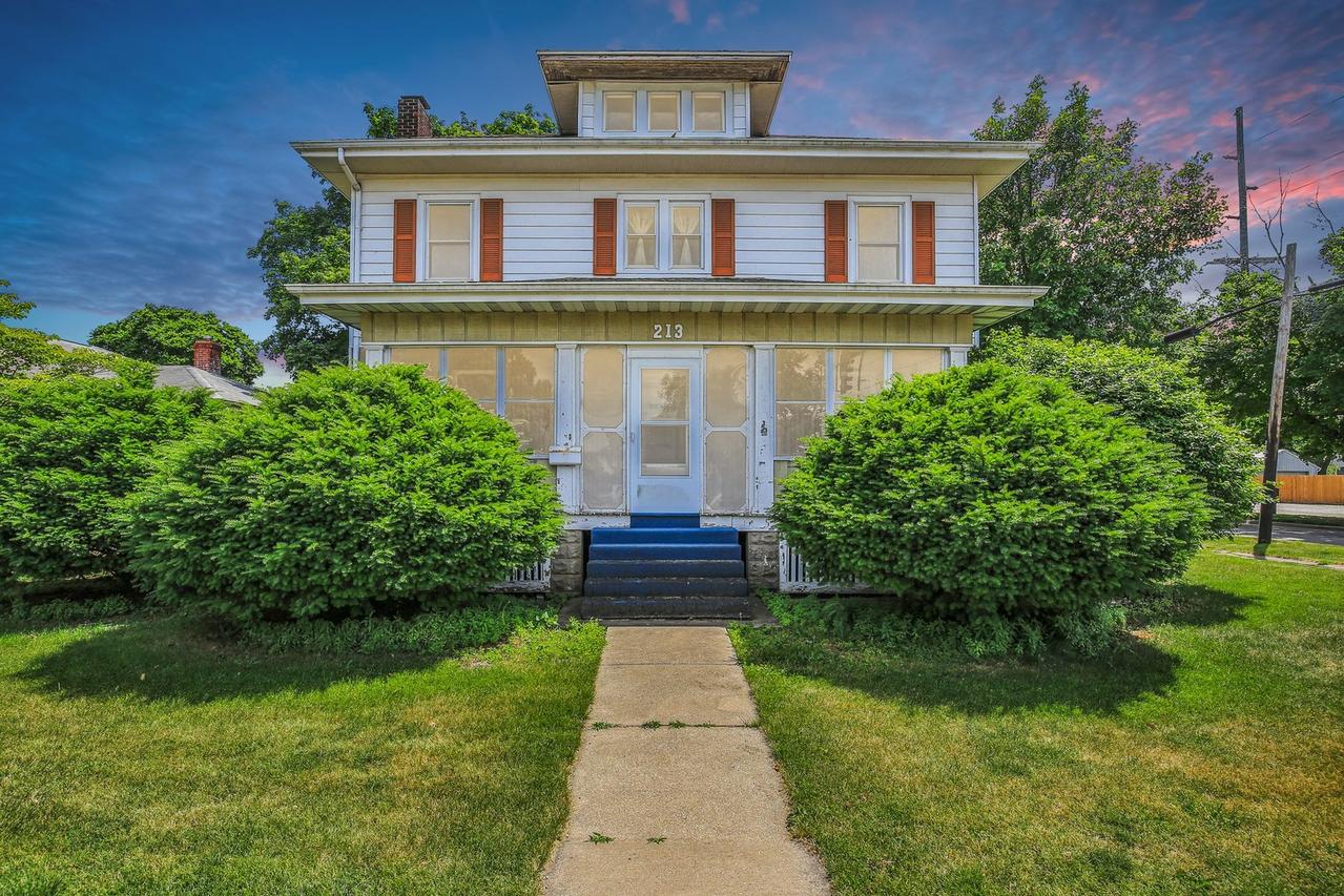 213 W Oak St., Fairbury, IL 61739