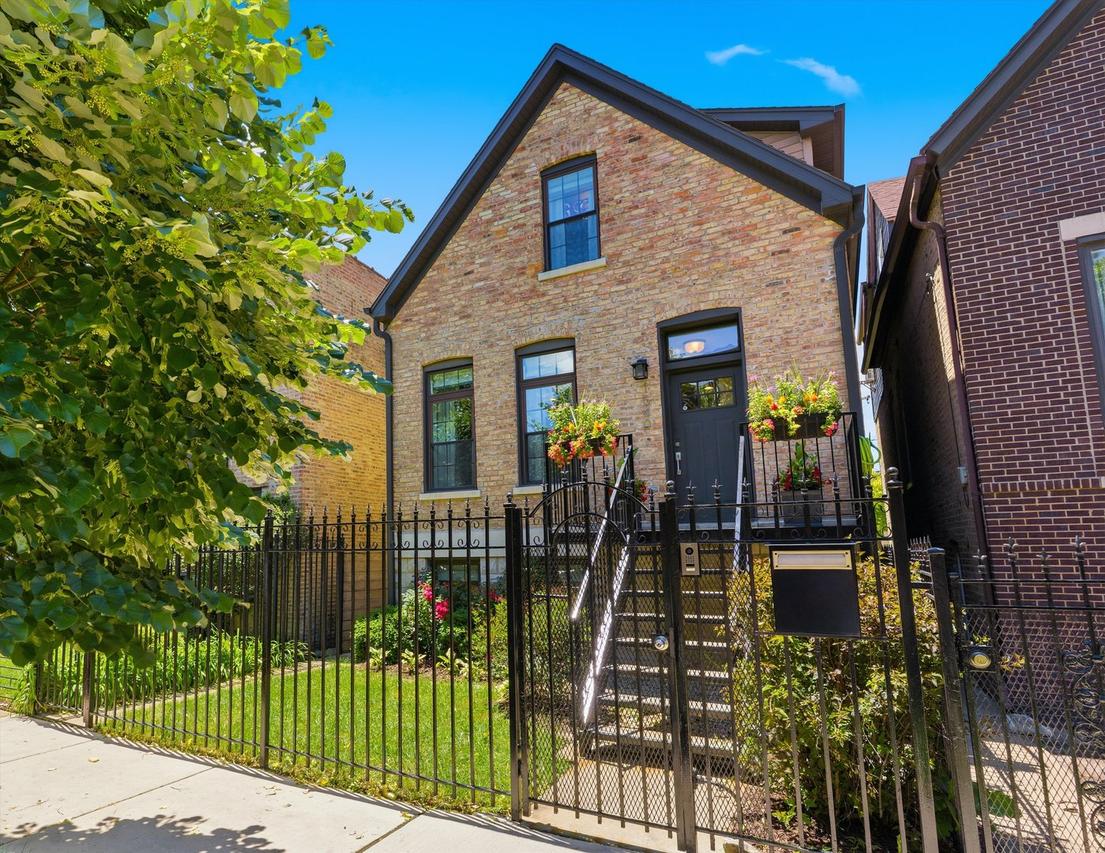 1540 N Talman Ave., Chicago, IL 60622