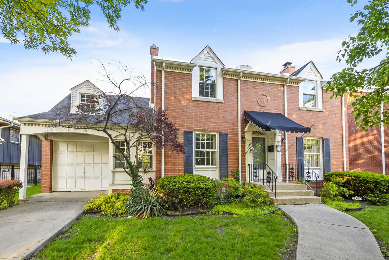 10321 S Claremont Ave., Chicago, IL 60643