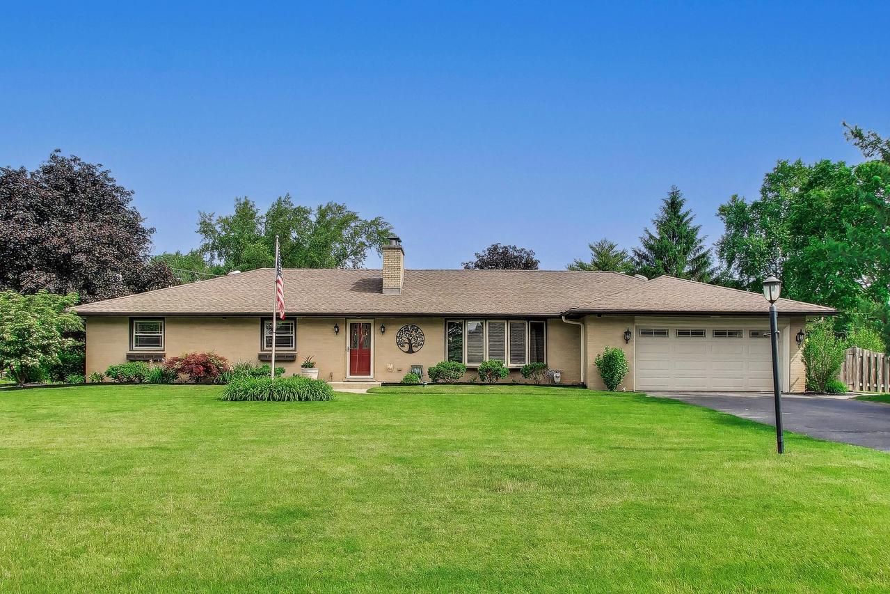 16 S Wildwood Dr., Prospect Heights, IL 60070