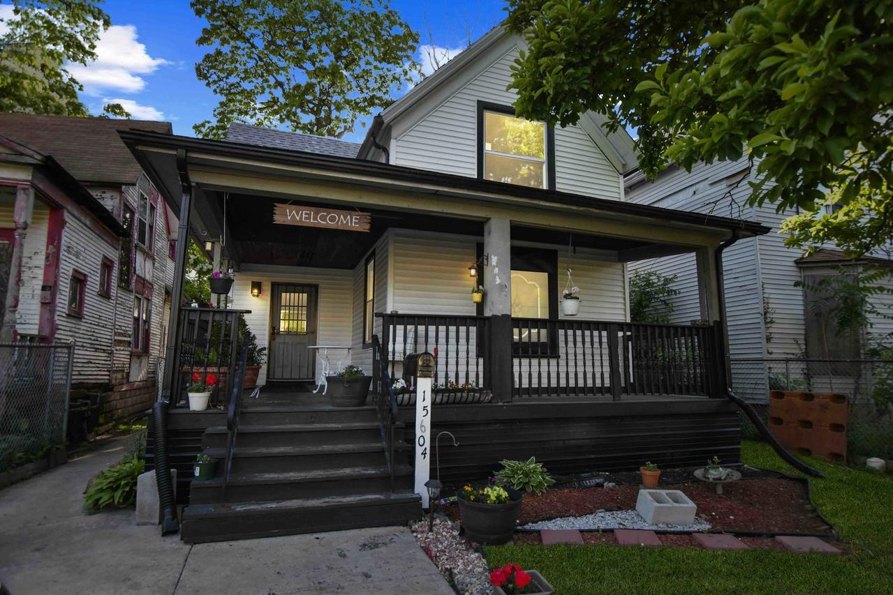 15604 Loomis Ave., Harvey, IL 60426
