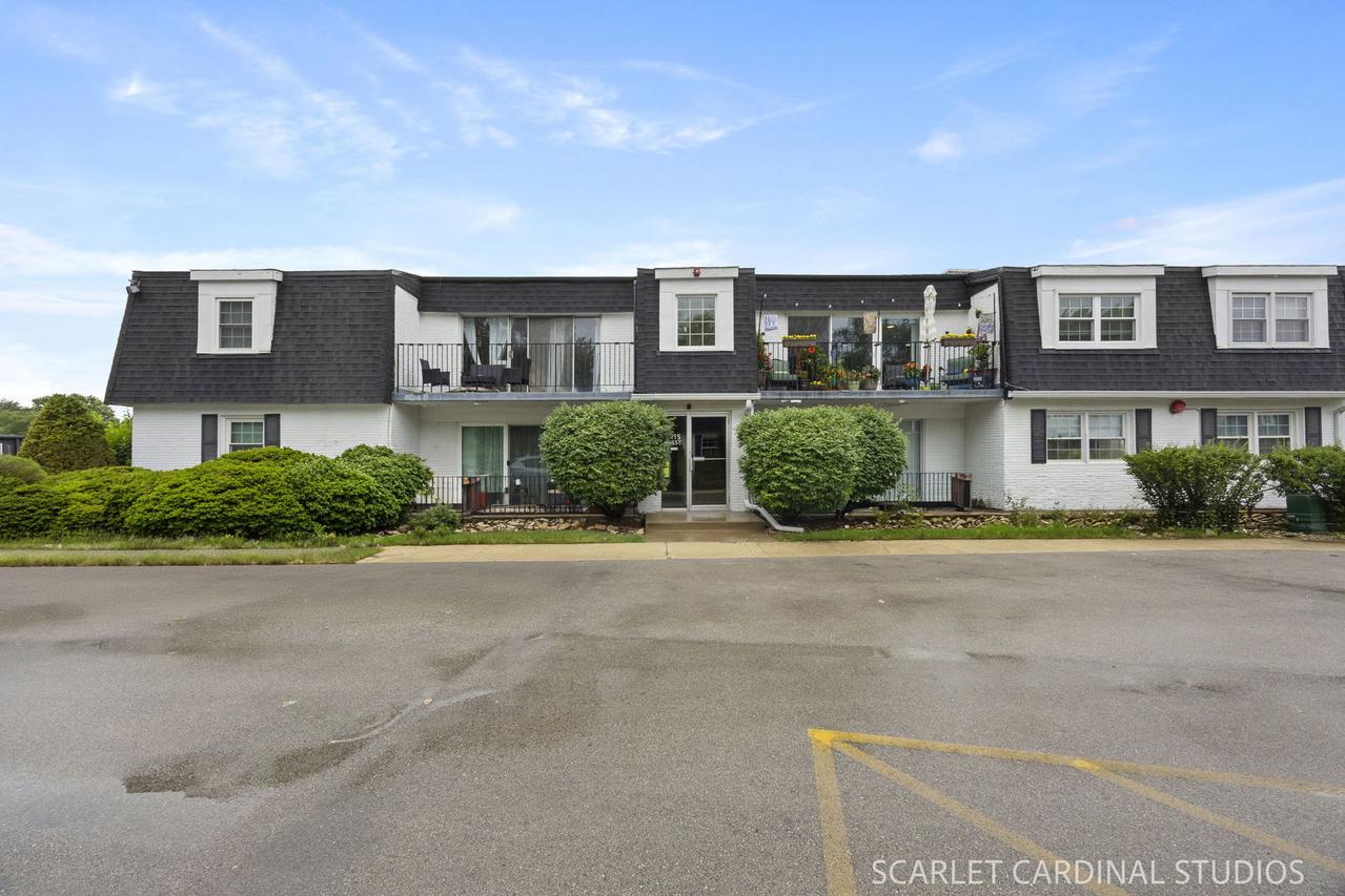1115 Royal St George Dr. #206, Naperville, IL 60563