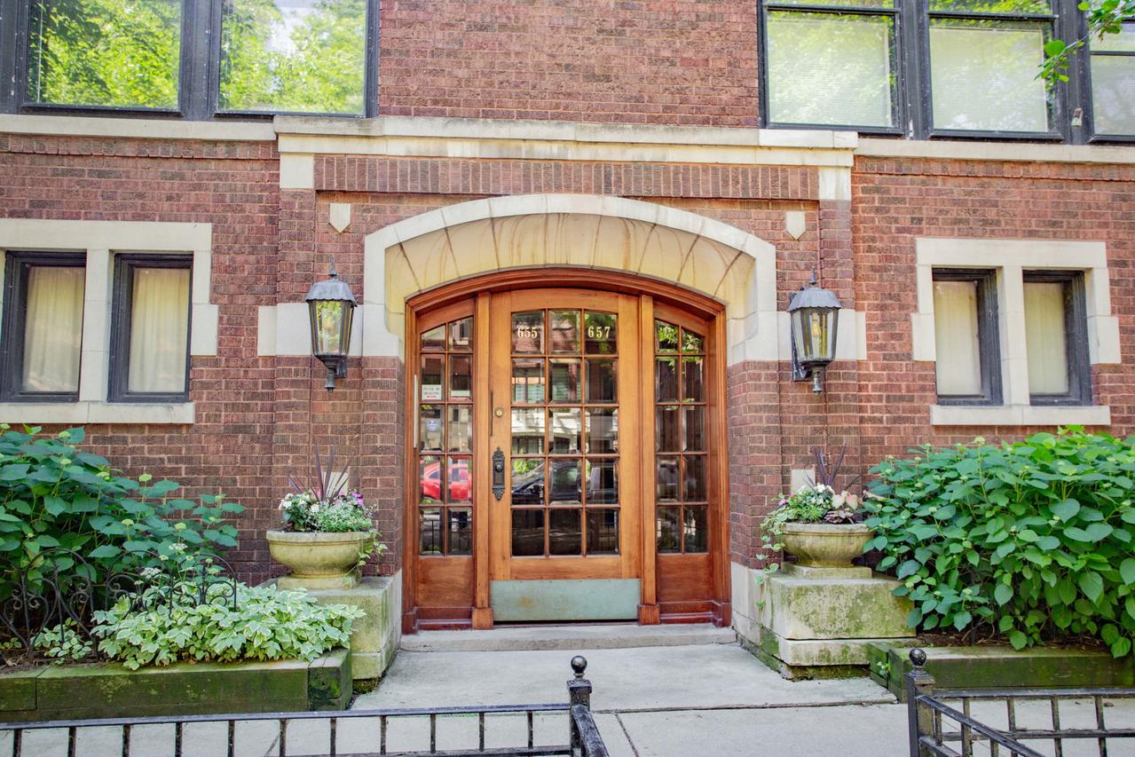 655 W Buena Ave. #3, Chicago, IL 60613