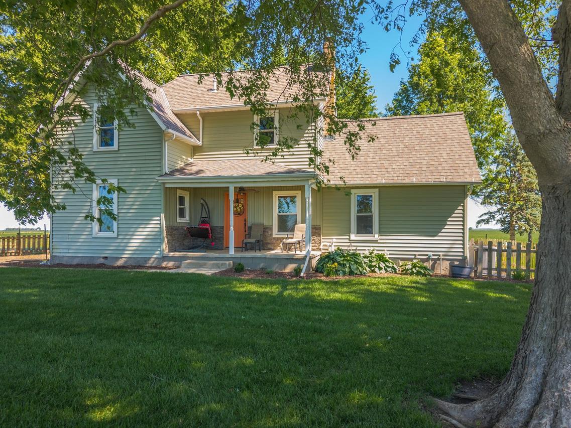 1754 E 1200 Rd., Stanford, IL 61774