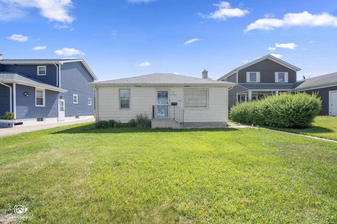 1708 Clement St., Crest Hill, IL 60403