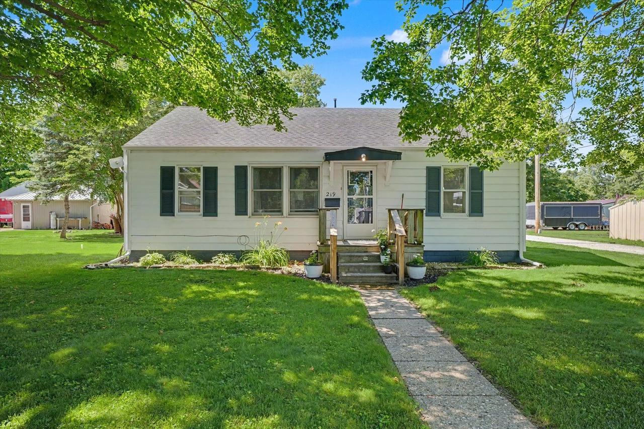 219 E 4th St., Gibson City, IL 60936