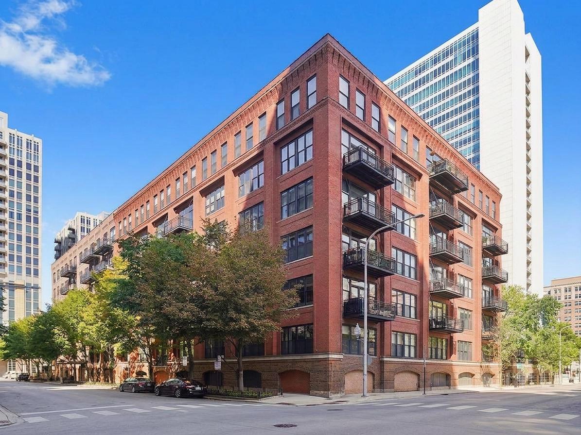 520 W Huron St. #612, Chicago, IL 60654