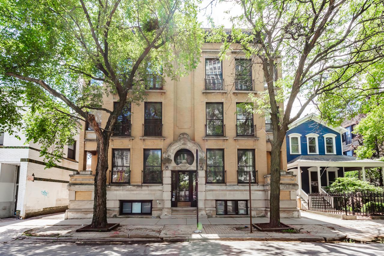 445 W Fullerton Pkwy. #L1A, Chicago, IL 60614