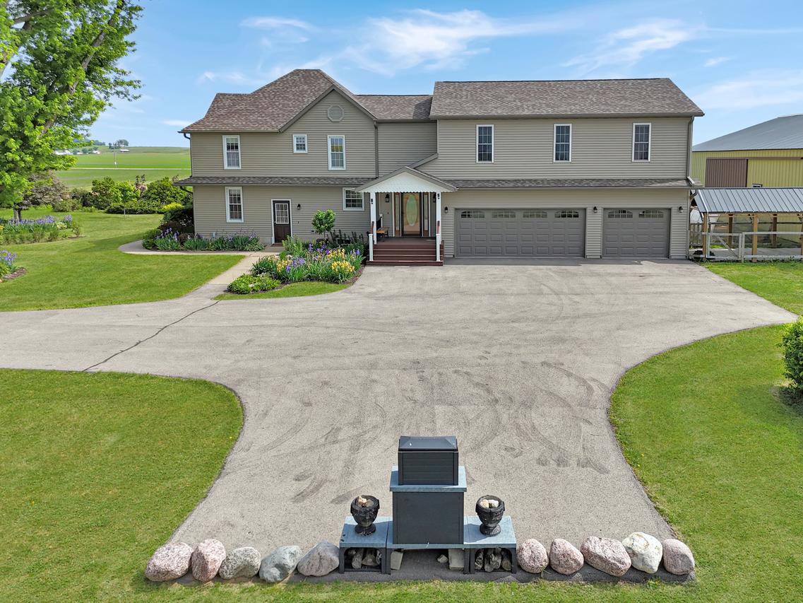 9214 N Waddams Grove Rd., Lena, IL 61048