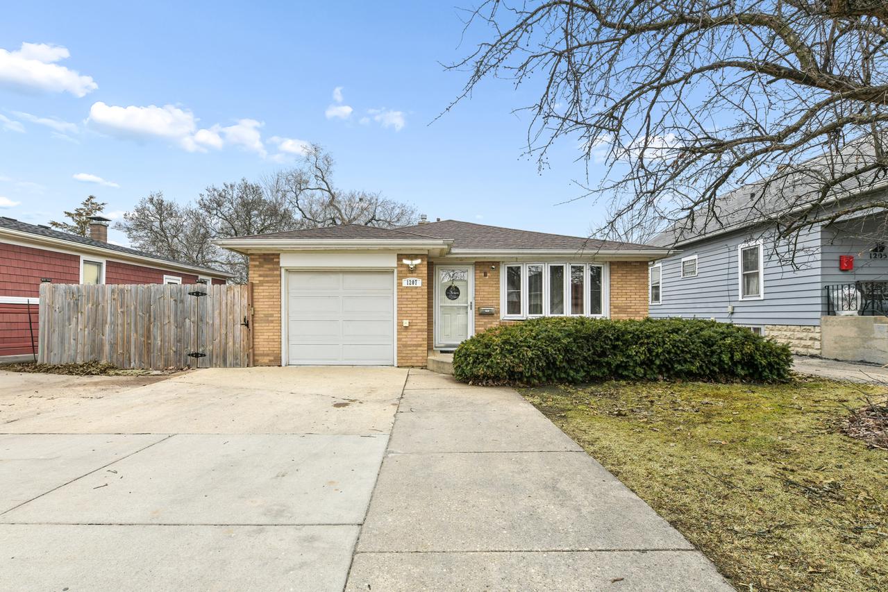 1207 Colorado Ave., Joliet, IL 60435