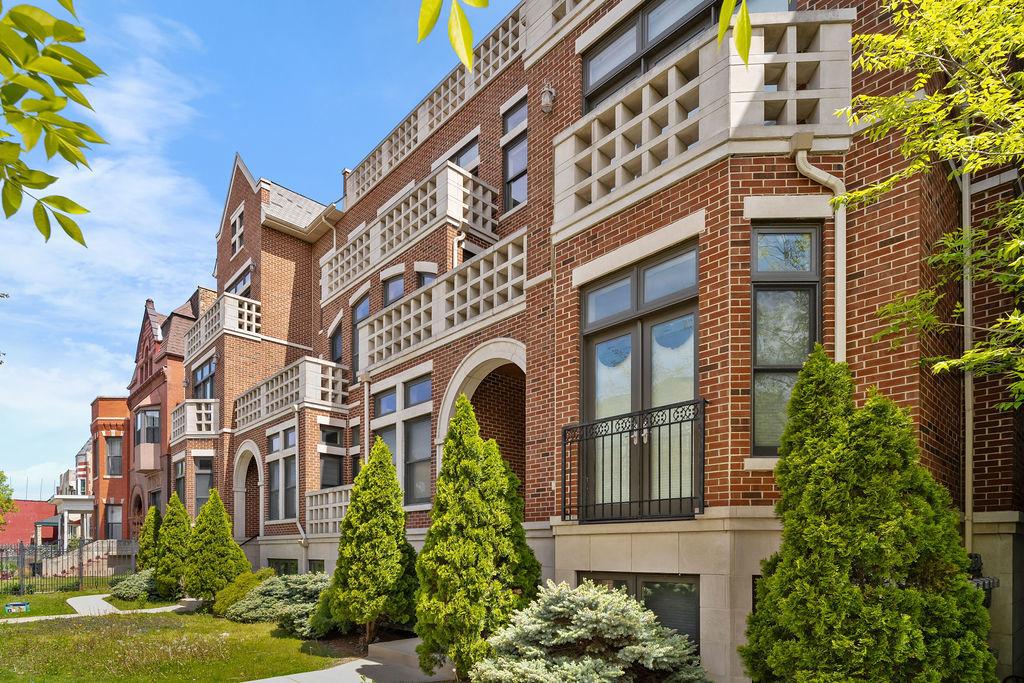 4355 S Lake Park Ave. #2N, Chicago, IL 60653