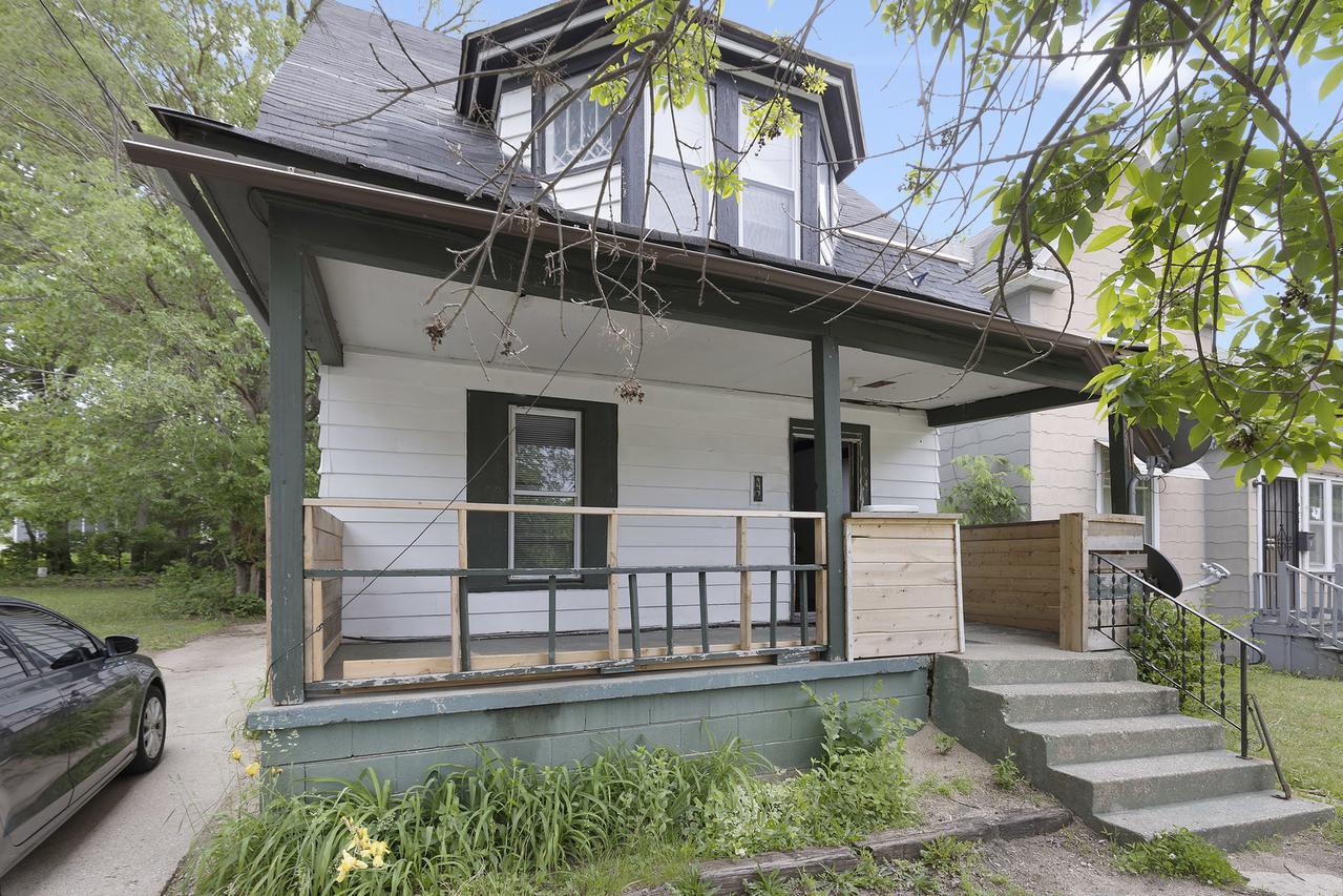 947 N Rockton Ave., Rockford, IL 61103