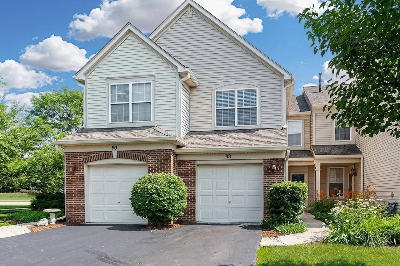 90 Pimlico Ct., Grayslake, IL 60030