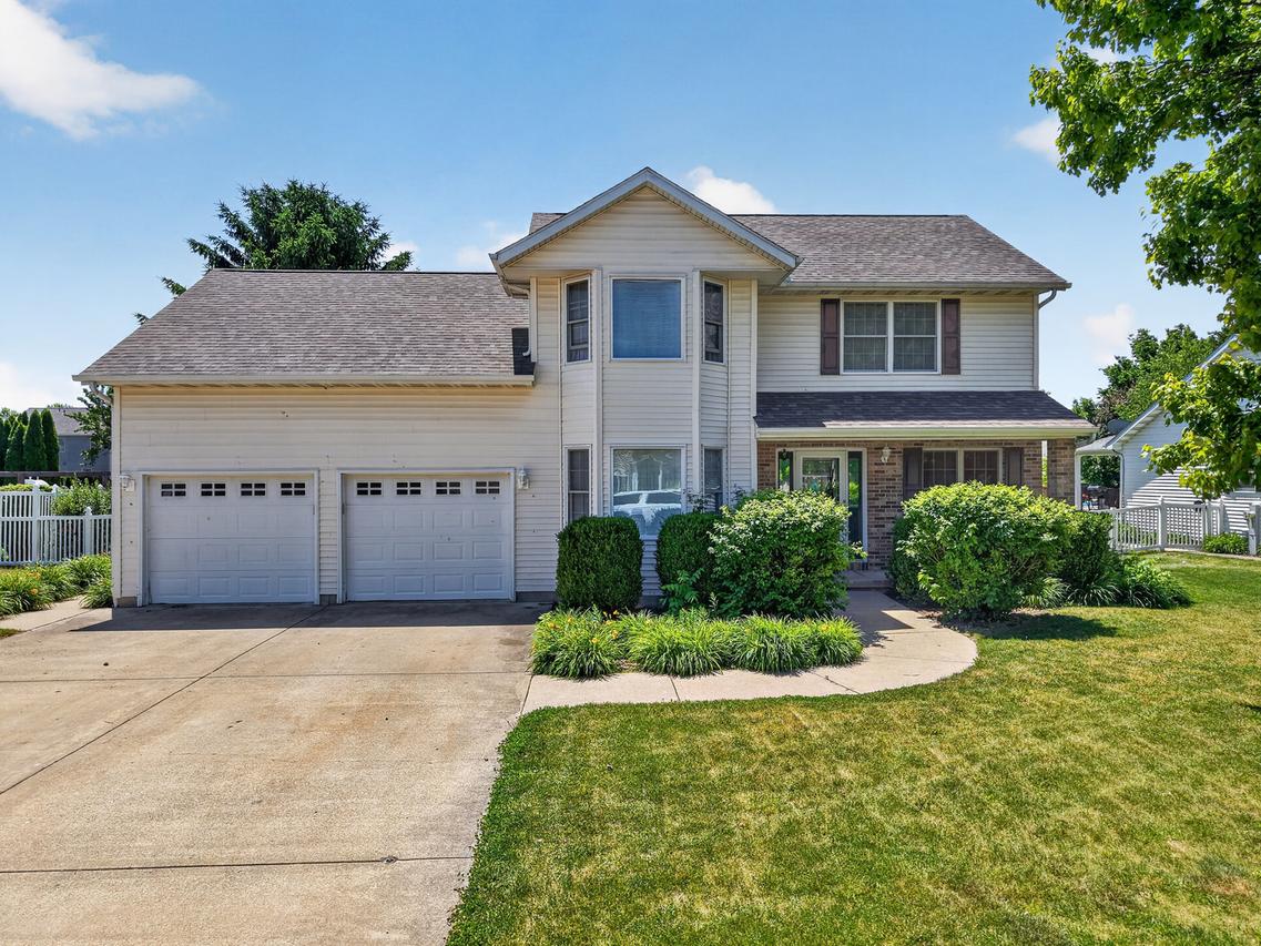 817 Adrienne Ave., Ottawa, IL 61350